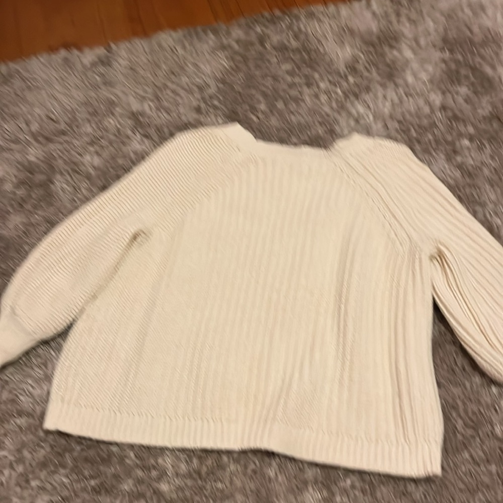 Xs cream aerie sweater - Picture 2 of 3